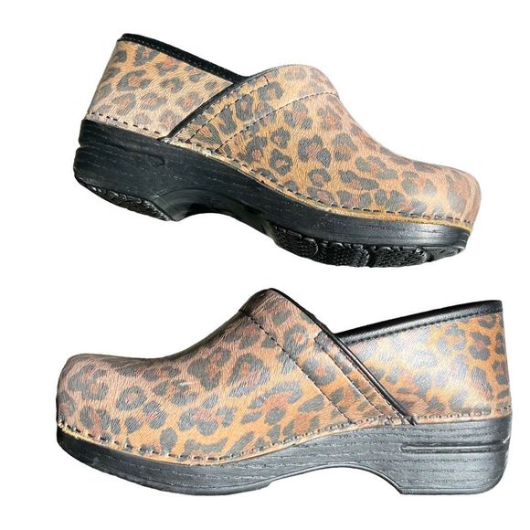 Dansko Shoes - Dansko XP Women’s Brown Leopard Print Slip-On Round Toe Clogs Size EU 38